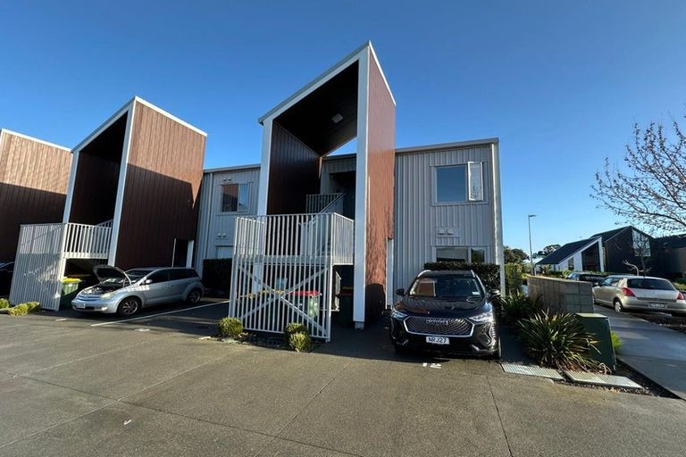 Photo of property in 9/28 Nevill Road, Hobsonville, Auckland, 0616