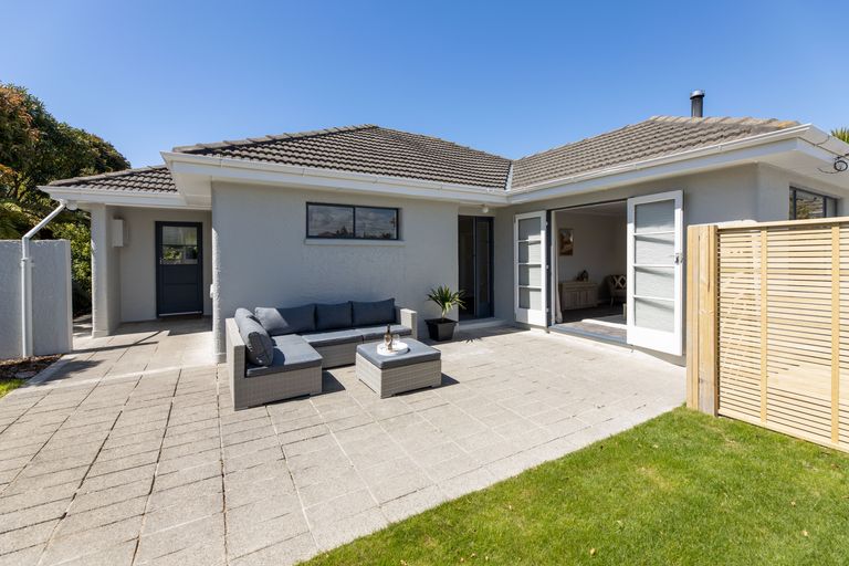 Photo of property in 1/44 Cutts Road, Russley, Christchurch, 8042