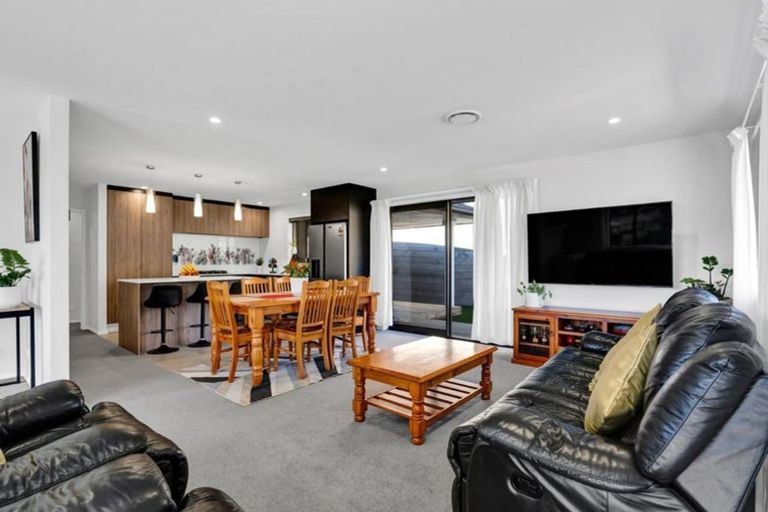 Photo of property in 51 Magnolia Drive, Westown, New Plymouth, 4310