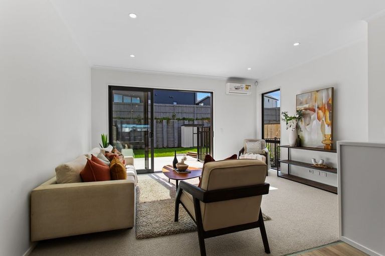 Photo of property in 15 Roundel Crescent, Whenuapai, Auckland, 0618