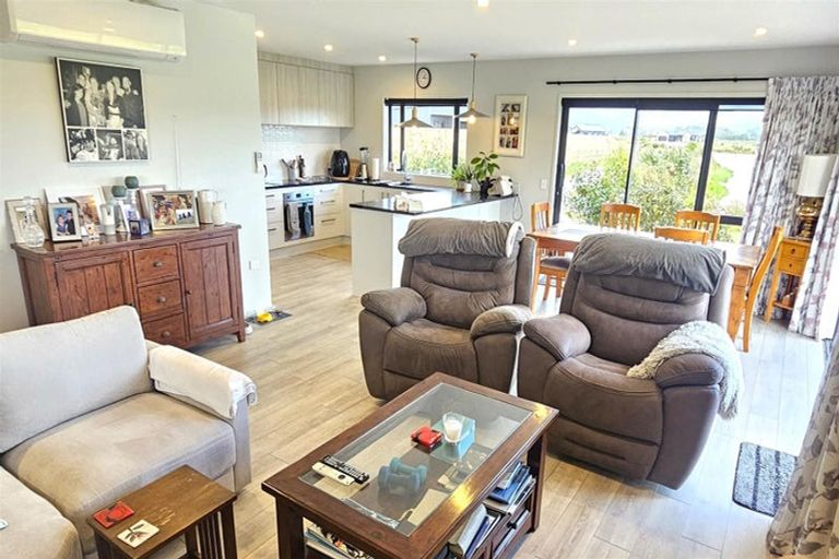 Photo of property in 100 Kopani Road, Matarangi, 3592