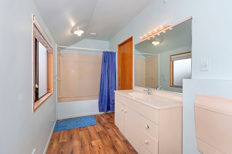 Photo of property in 2/57 Tennyson Street, Sydenham, Christchurch, 8023