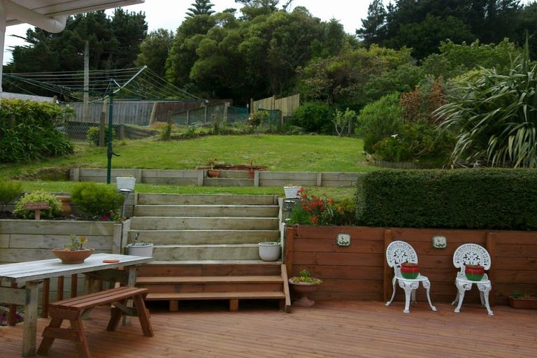 Photo of property in 124 Parkvale Road, Karori, Wellington, 6012