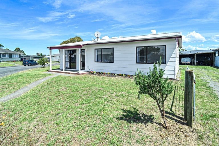 Photo of property in 3 Holmes Place, Flaxmere, Hastings, 4120