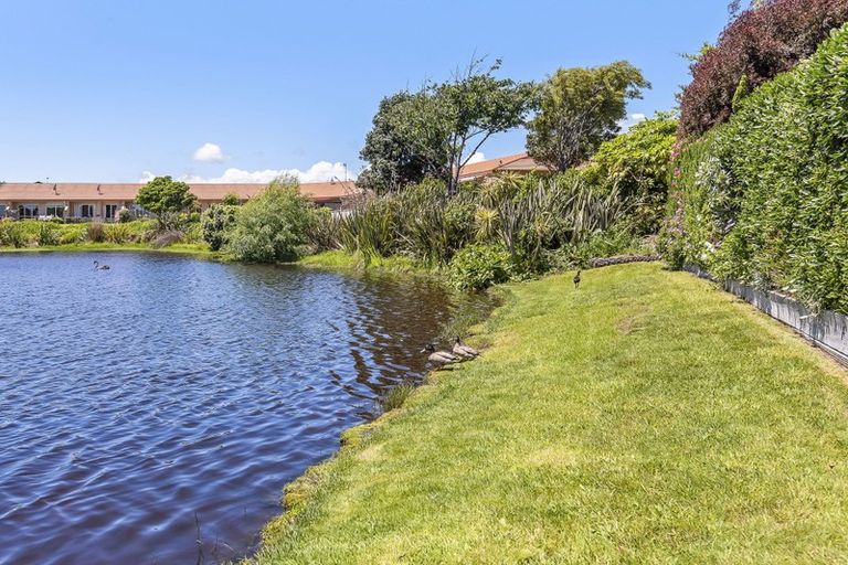 Photo of property in 10 Glen Loch Place, Paraparaumu, 5032
