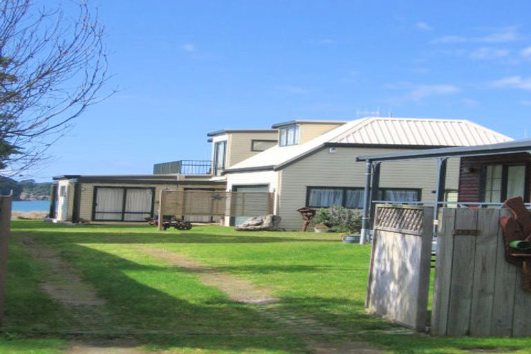 Photo of property in 132b Pipi Road, Whangamata, 3620