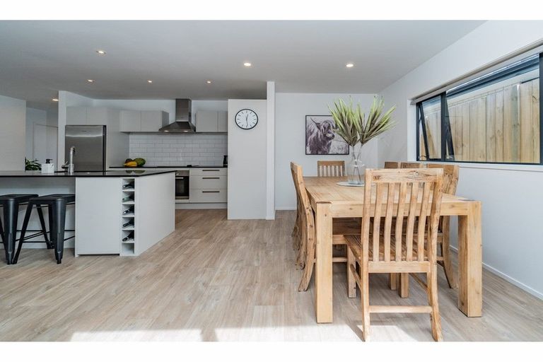 Photo of property in 30 Accolage Boulevard, Kumeu, 0810