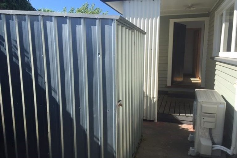 Photo of property in 1 Dunedin Street, Redwood, Christchurch, 8051