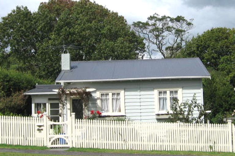 Photo of property in 28b Fruitvale Road, New Lynn, Auckland, 0600