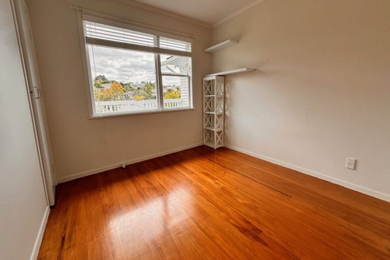 Photo of property in 67 Mountbatten Avenue, Hillcrest, Auckland, 0627