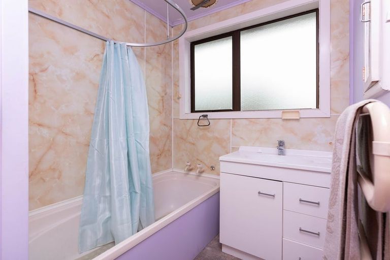 Photo of property in 80 Main Road, Harihari, 7884