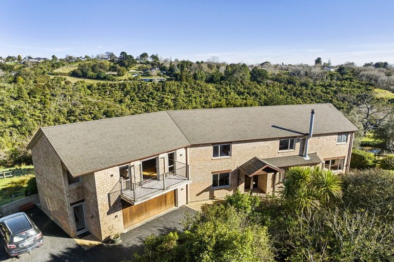 Photo of property in 371 Whitford Road, Whitford, Howick, 2571