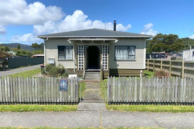 Photo of property in 147 High Street, Greymouth, 7805