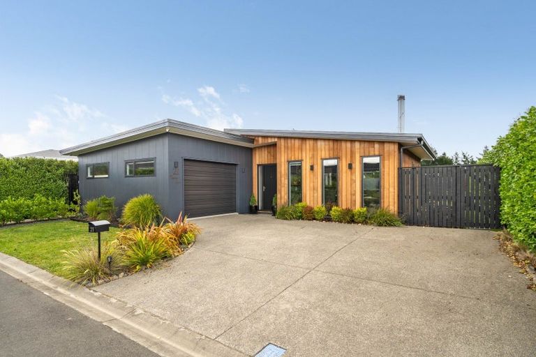 Photo of property in 21 Tuscan Lane, Martinborough, 5711