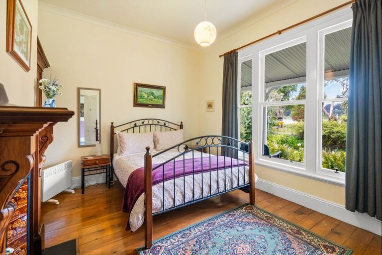 Photo of property in 5849 Christchurch Akaroa Road, Duvauchelle, Akaroa, 7582