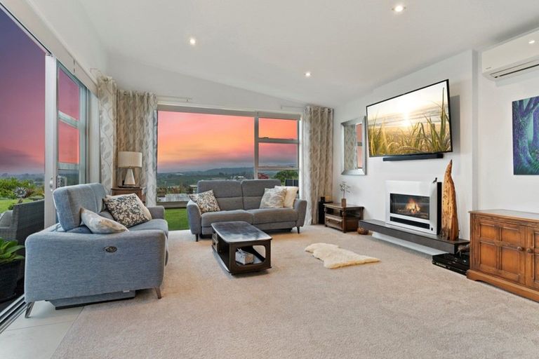 Photo of property in 16 Holyoake Terrace, Omokoroa, 3114