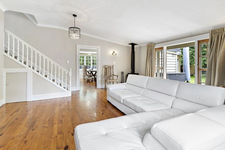 Photo of property in 269 High Street North, Carterton, 5713