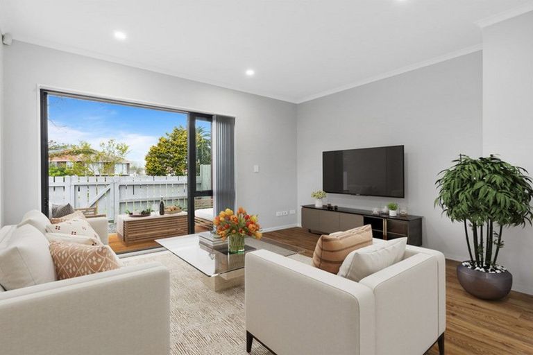 Photo of property in 4/66 Swanson Road, Henderson, Auckland, 0610