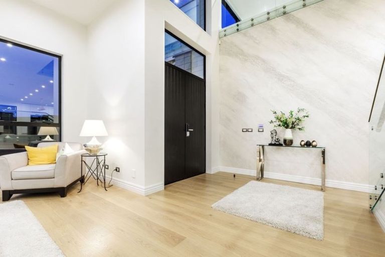 Photo of property in 42 Fernhill Way, Oteha, Auckland, 0632