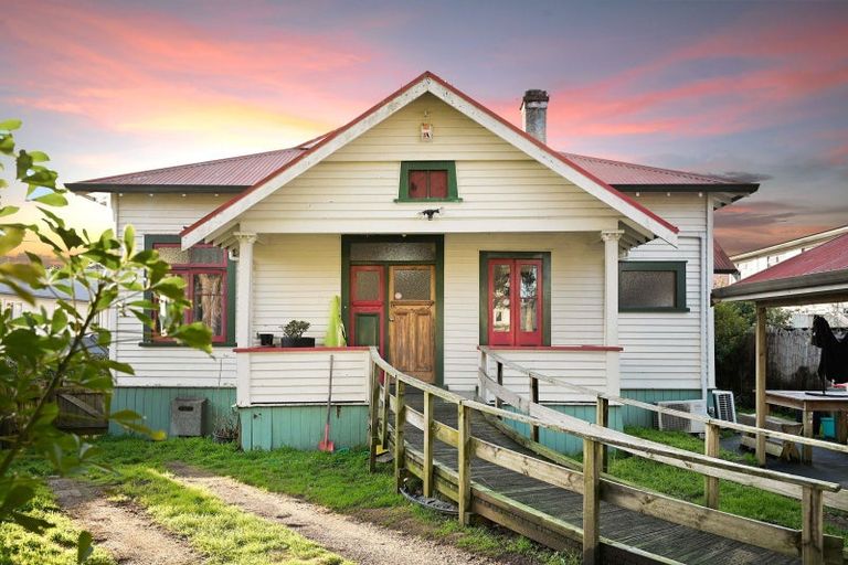 Photo of property in 15 Wellington Street, Hamilton East, Hamilton, 3216