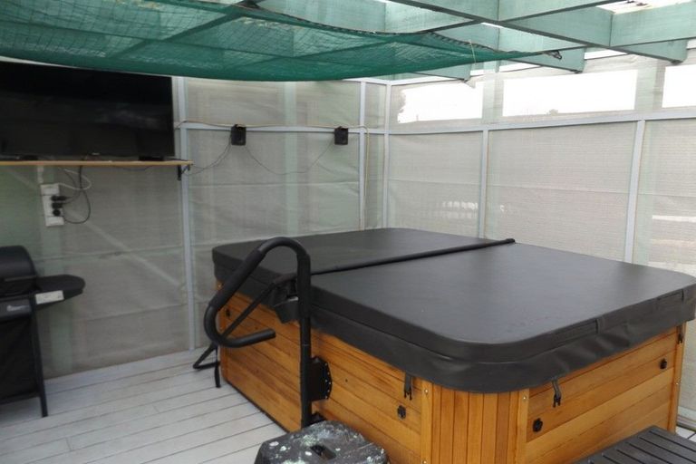 Photo of property in 143a Hakanoa Street, Huntly, 3700