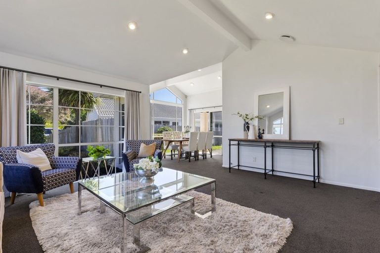 Photo of property in 9 Yarlside Place, Northpark, Auckland, 2013