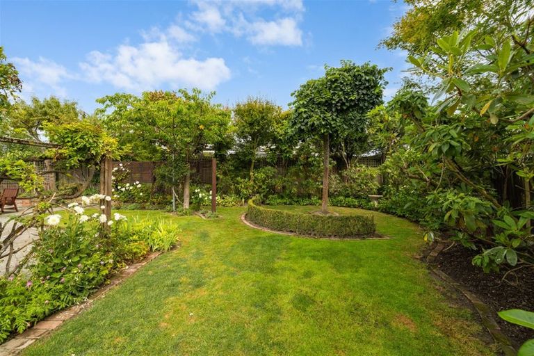 Photo of property in 199a Main North Road, Redwood, Christchurch, 8051