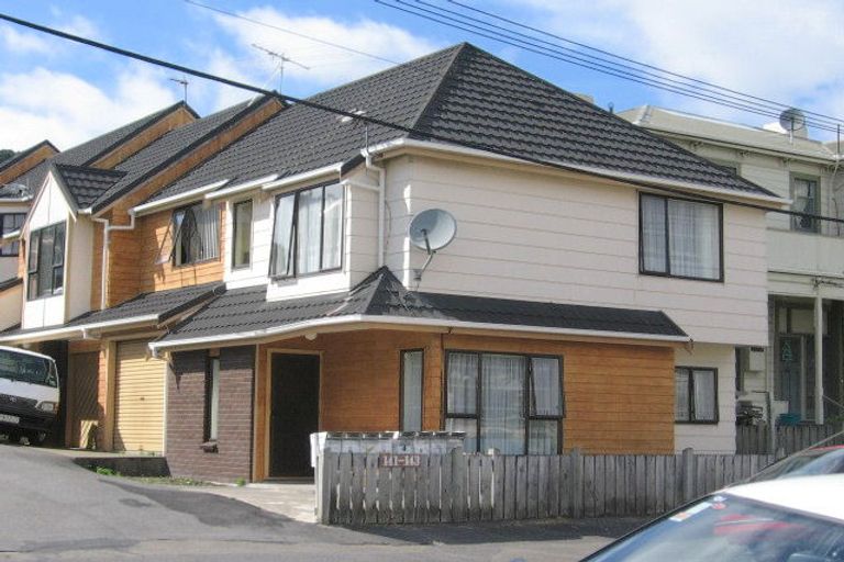 Photo of property in 2/143 Brougham Street, Mount Victoria, Wellington, 6011