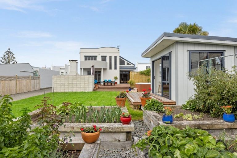 Photo of property in 34 The Esplanade, Westshore, Napier, 4110