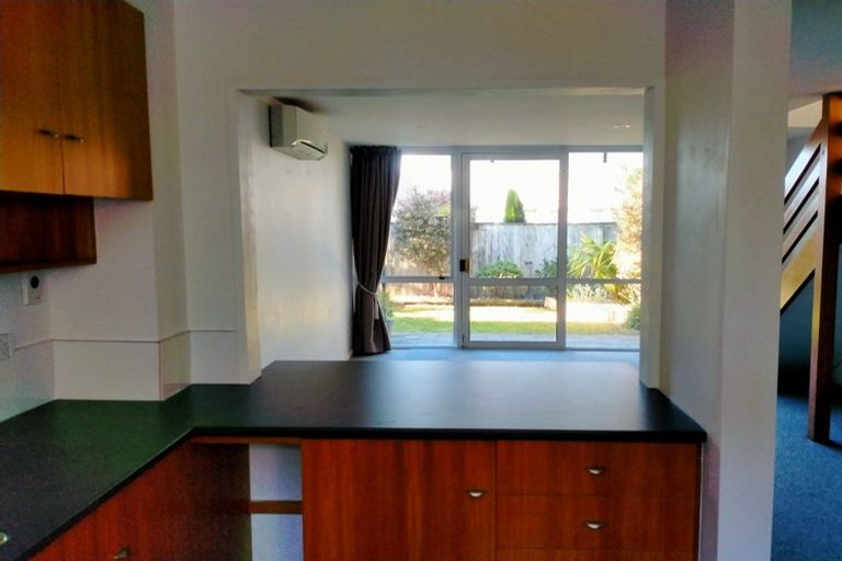 Photo of property in 2/27 Packe Street, Edgeware, Christchurch, 8013