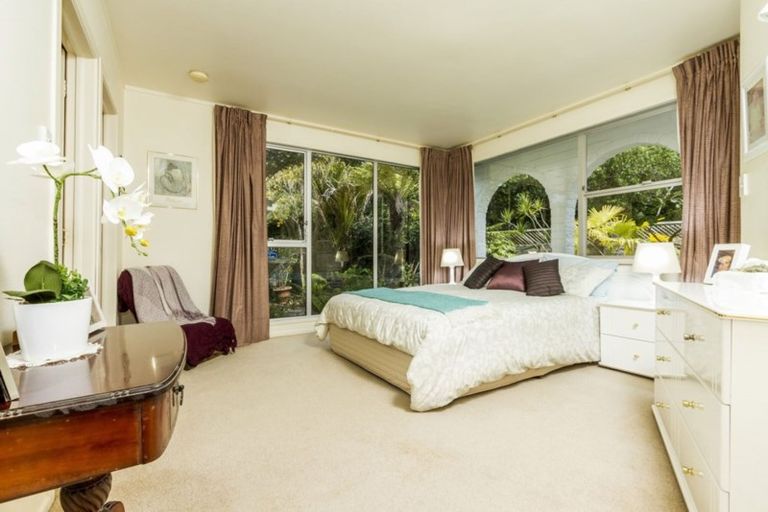 Photo of property in 25 Sylvan Park Avenue, Milford, Auckland, 0620