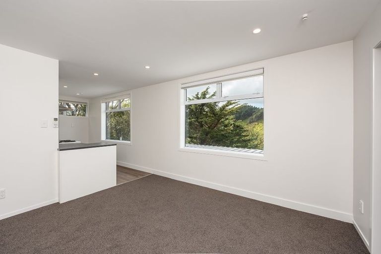 Photo of property in 2/25 Kitchener Terrace, Johnsonville, Wellington, 6037