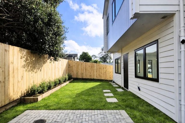 Photo of property in 90d Moire Road, Massey, Auckland, 0614