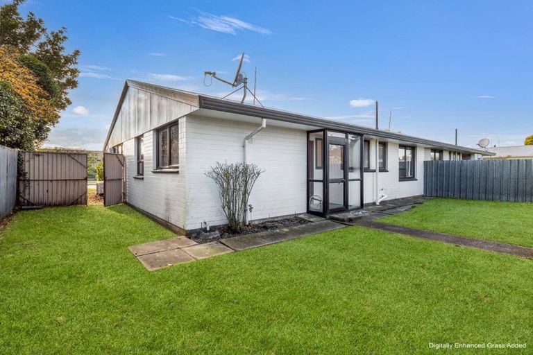 Photo of property in 38 Oakhampton Street, Hornby, Christchurch, 8042