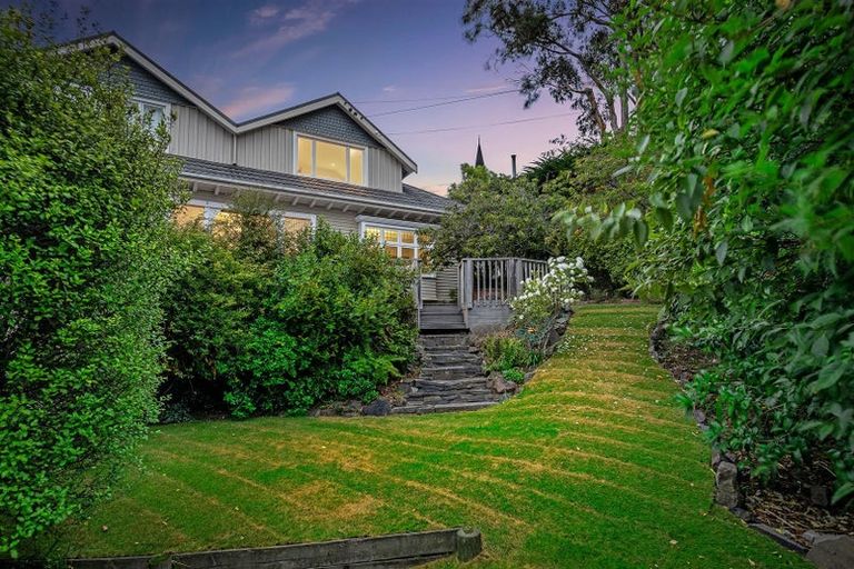 Photo of property in 18 Merlewood Avenue, Cashmere, Christchurch, 8022
