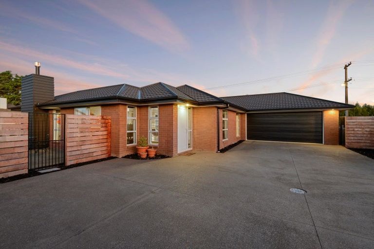 Photo of property in 16d Crown Close, Prebbleton, 7604