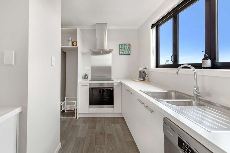 Photo of property in 23 Waipipi Road, Waverley, 4591