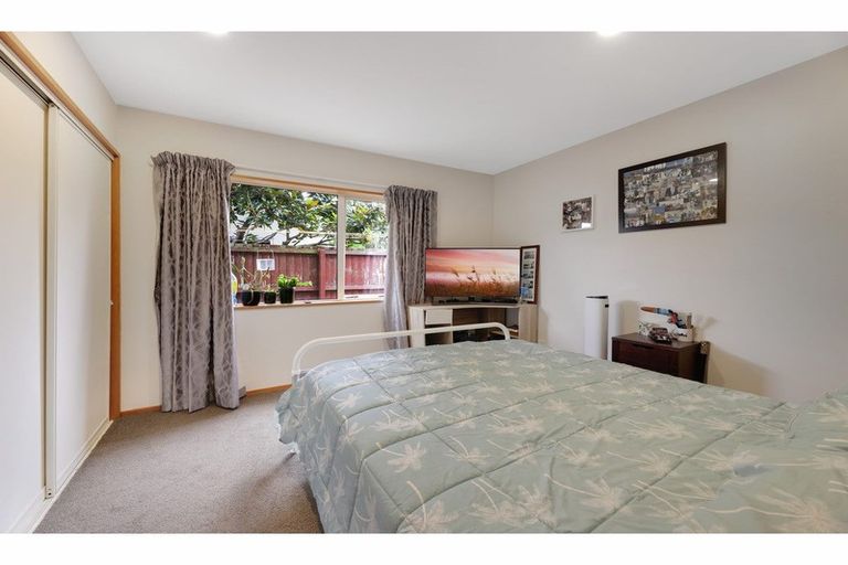 Photo of property in 22 Mervyn Drive, Avondale, Christchurch, 8061
