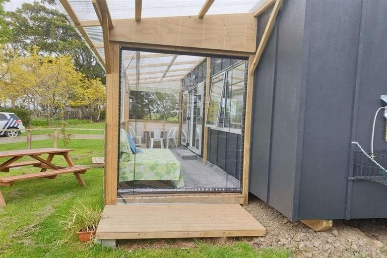 Photo of property in 152 Rimmer Road, Helensville, 0875