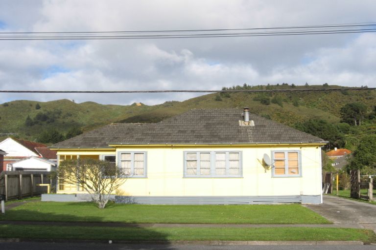 Photo of property in 112 Waddington Drive, Naenae, Lower Hutt, 5011