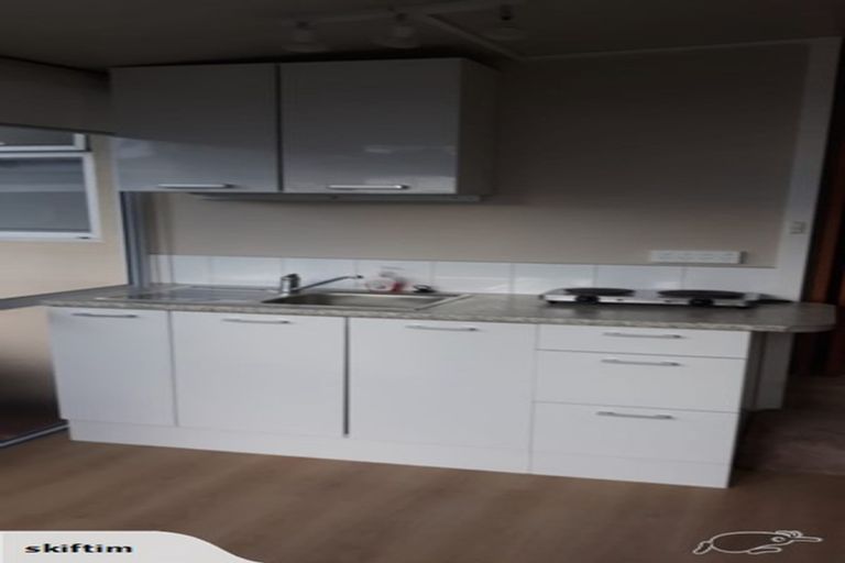 Photo of property in 32 The Circle, Manly, Whangaparaoa, 0930