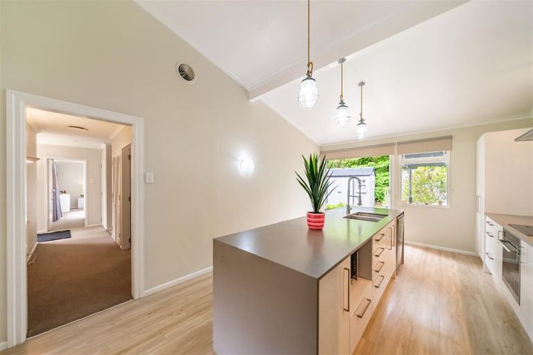 Photo of property in 30 Marlborough Street, Silverstream, Upper Hutt, 5019