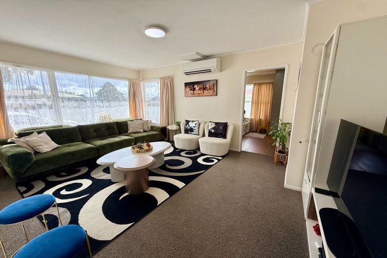 Photo of property in 38 Tairere Crescent, Rosehill, Papakura, 2113