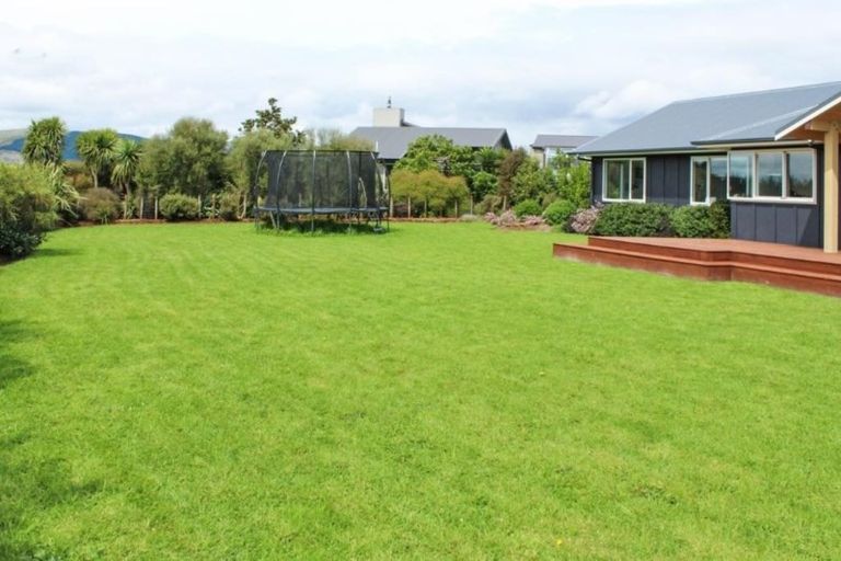 Photo of property in 37 Branksome Place, Aokautere, Palmerston North, 4471