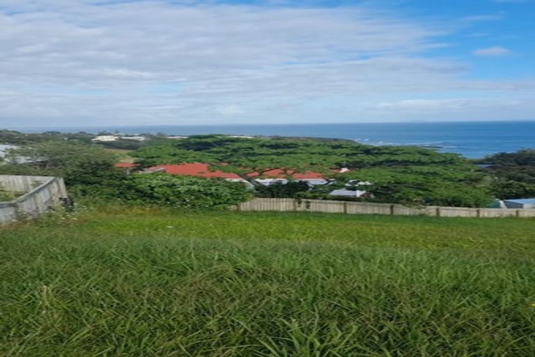 Photo of property in 13 Nancy Wake Place, Cable Bay, 0420