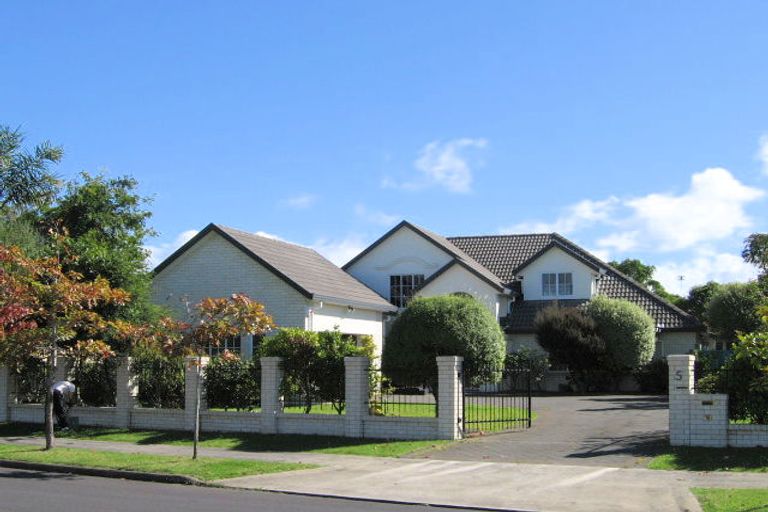 Photo of property in 5 Driscoll Place, Farm Cove, Auckland, 2010