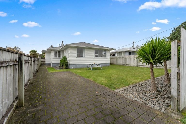Photo of property in 50 Cowling Road, Hurdon, New Plymouth, 4310