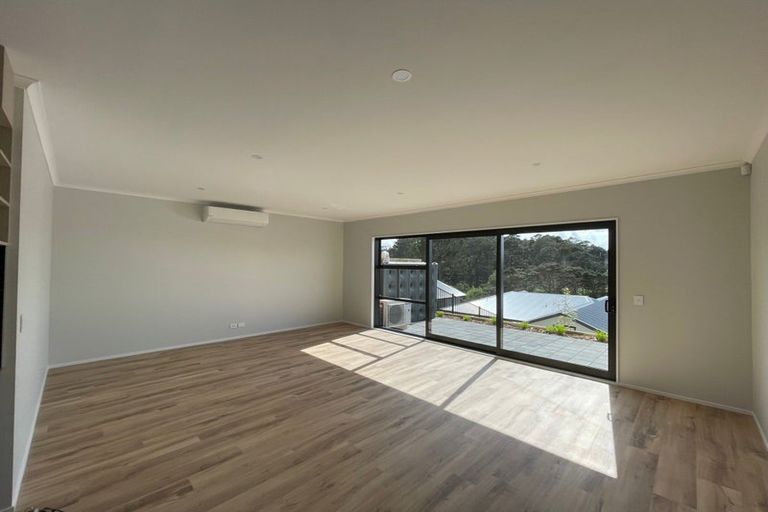 Photo of property in 23 William Calvert Drive, Swanson, Auckland, 0614