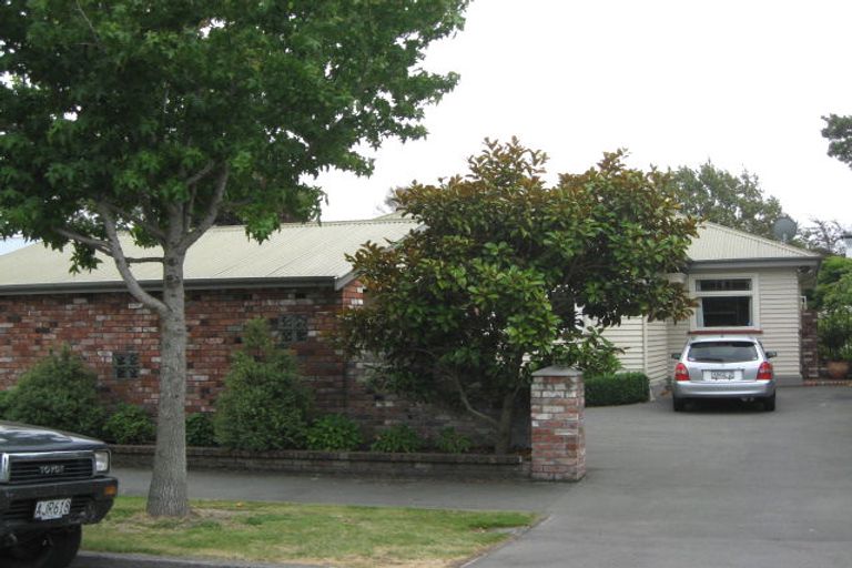 Photo of property in 75 Tomes Road, St Albans, Christchurch, 8052