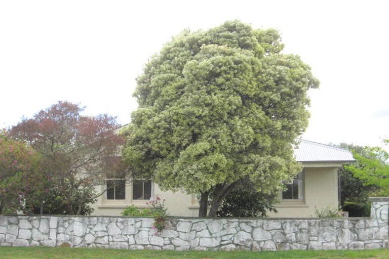 Photo of property in 8 Resolution Street, Tolaga Bay, 4077